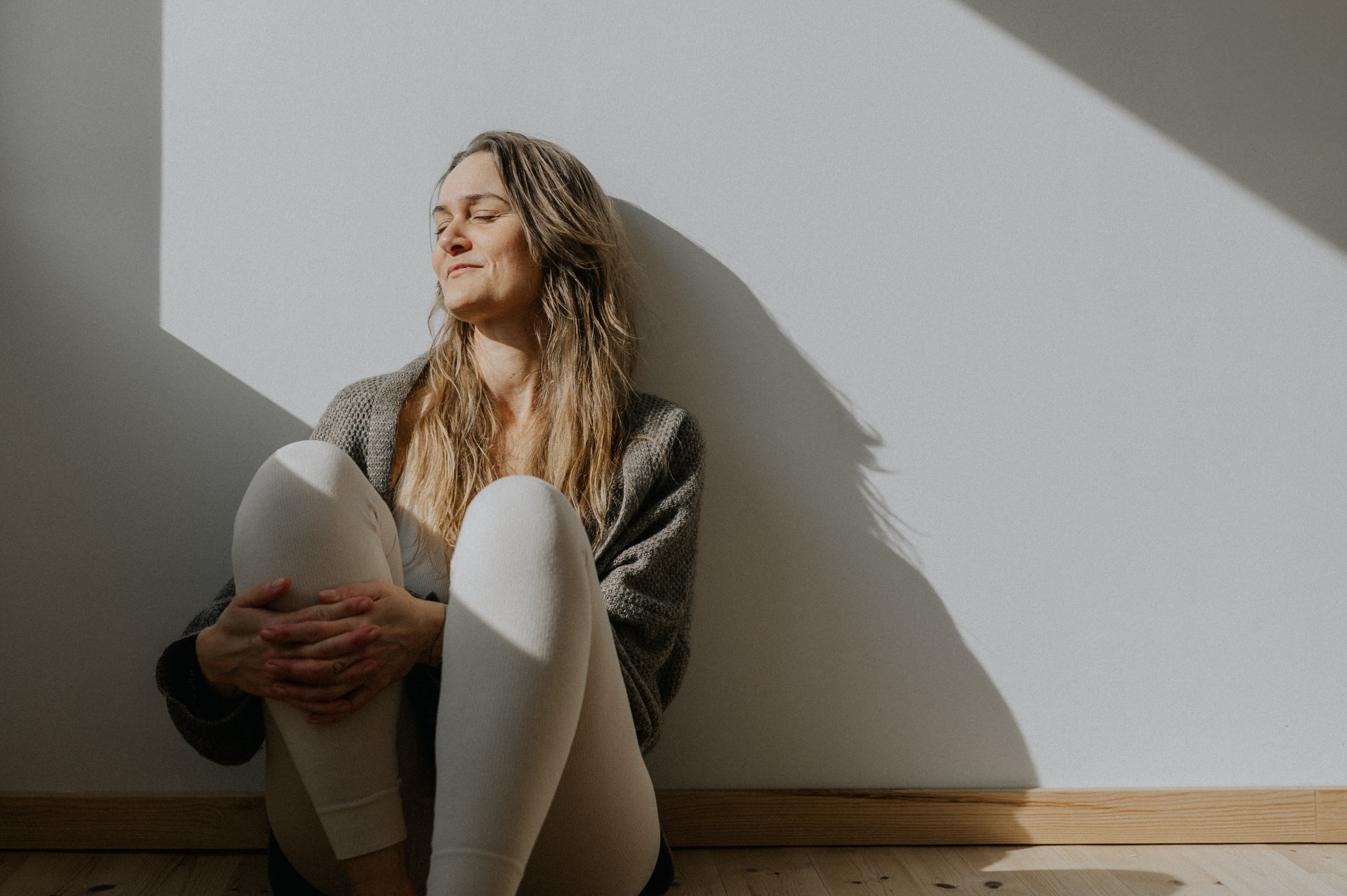 FIND HVILE · 6 uger med afspænding, stressregulering og bæredygtig livspraksis // starter 18.marts